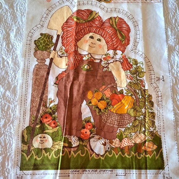 Vintage 1983 Cabbage Patch Pillow Cutout Pattern - Picture 1 of 10